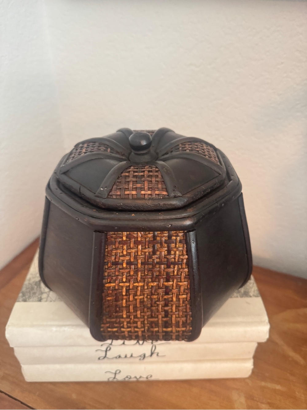 Vintage Chinese Top Covered Straw Woven Decor Basket Rare Container